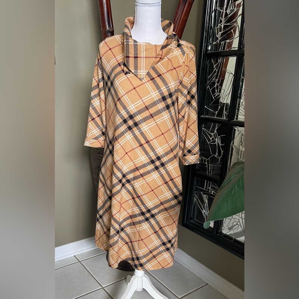 Women’s S New Beige Nova Plaid Dress Robert Louis Polyester Spandex. Very soft.